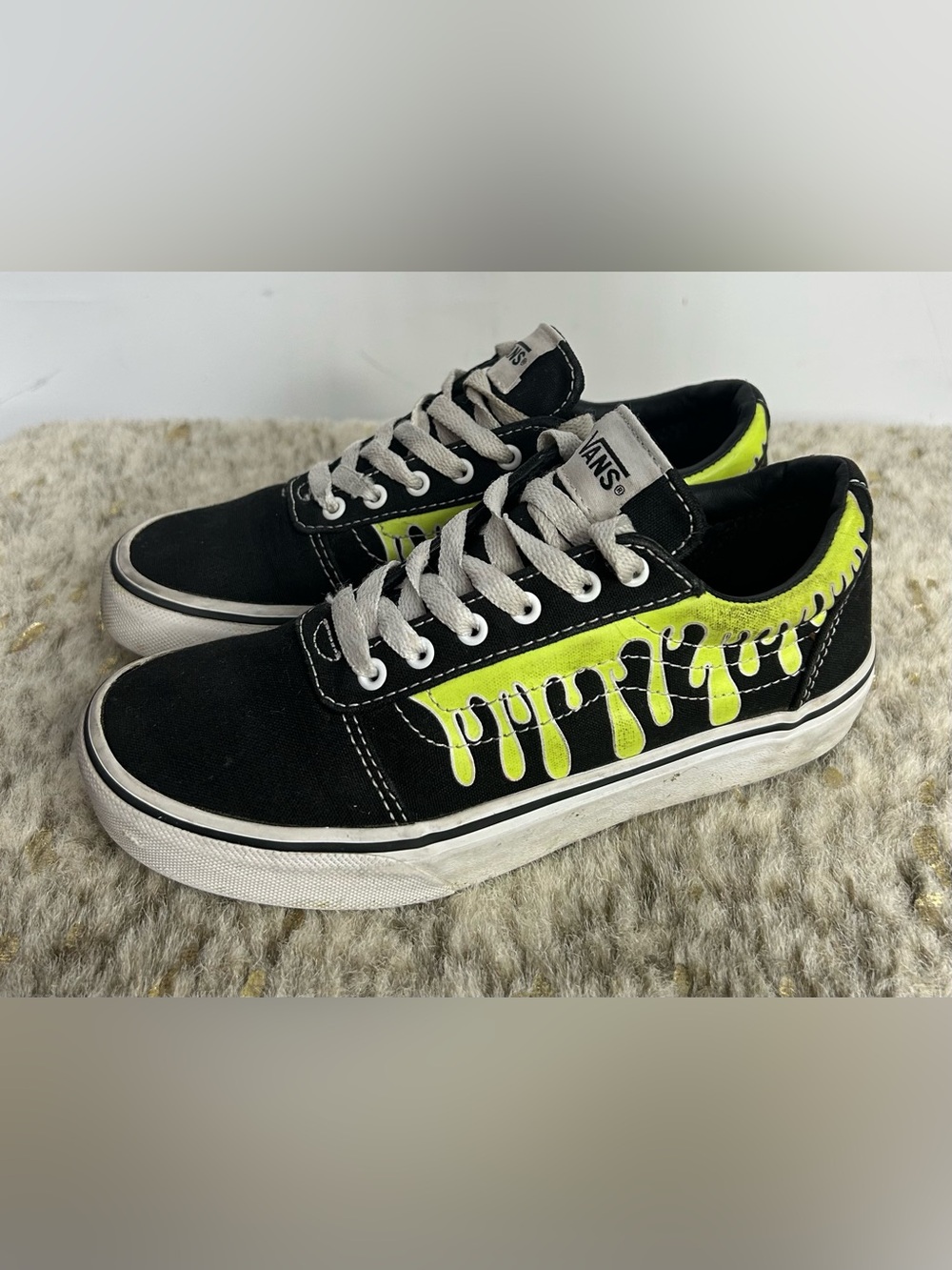 5 for $25🔥VANS Ward Sneaker In Paint Drip Glow Black Youth Size 2.0/ 2.5‎